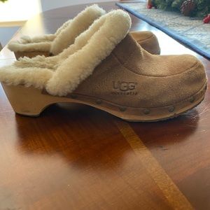 UGG vintage clogs